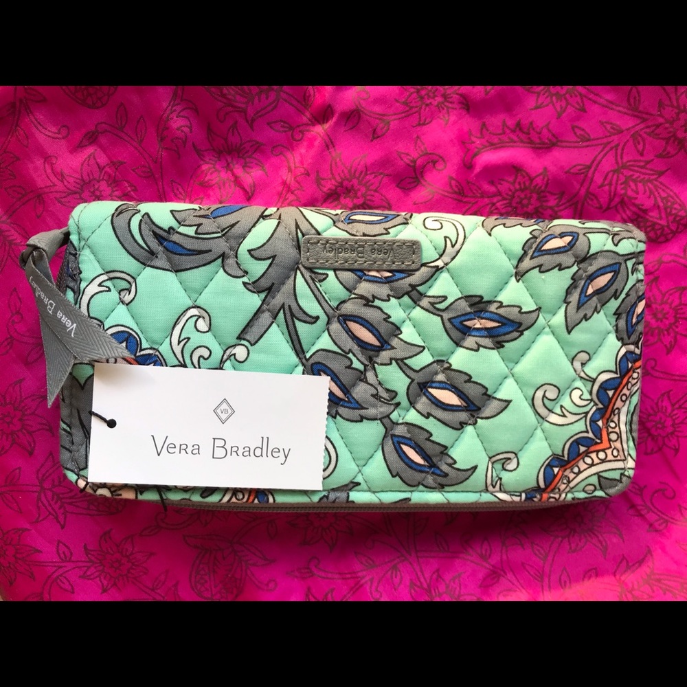 🔥 Vera Bradley Blue Vintage Floral Zip Wallet 🔥 - Picture 4 of 6